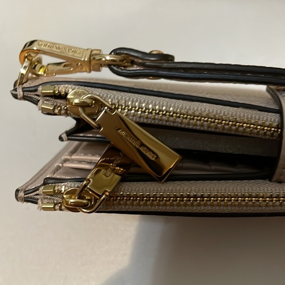 Michael Kors Wristlet - Picture 7 of 9